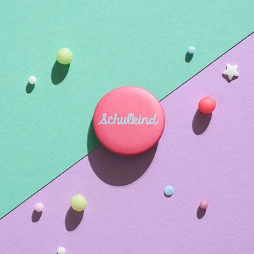 Ava & Yves Button SCHULKIND rosa/hellblau