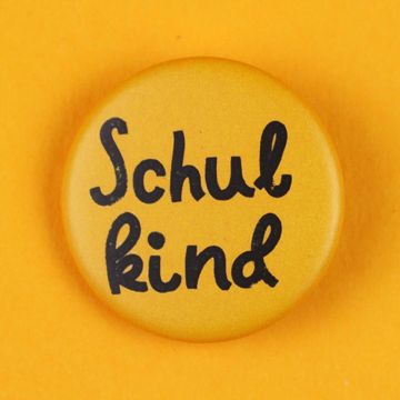 Ava & Yves BUTTON Schulkind Gelb