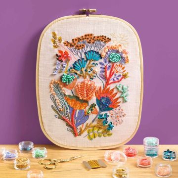 Djeco Atelier 58 BEAD EMBROIDERY SET Flowers