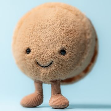 Jellycat Amuseable Mona MACARON